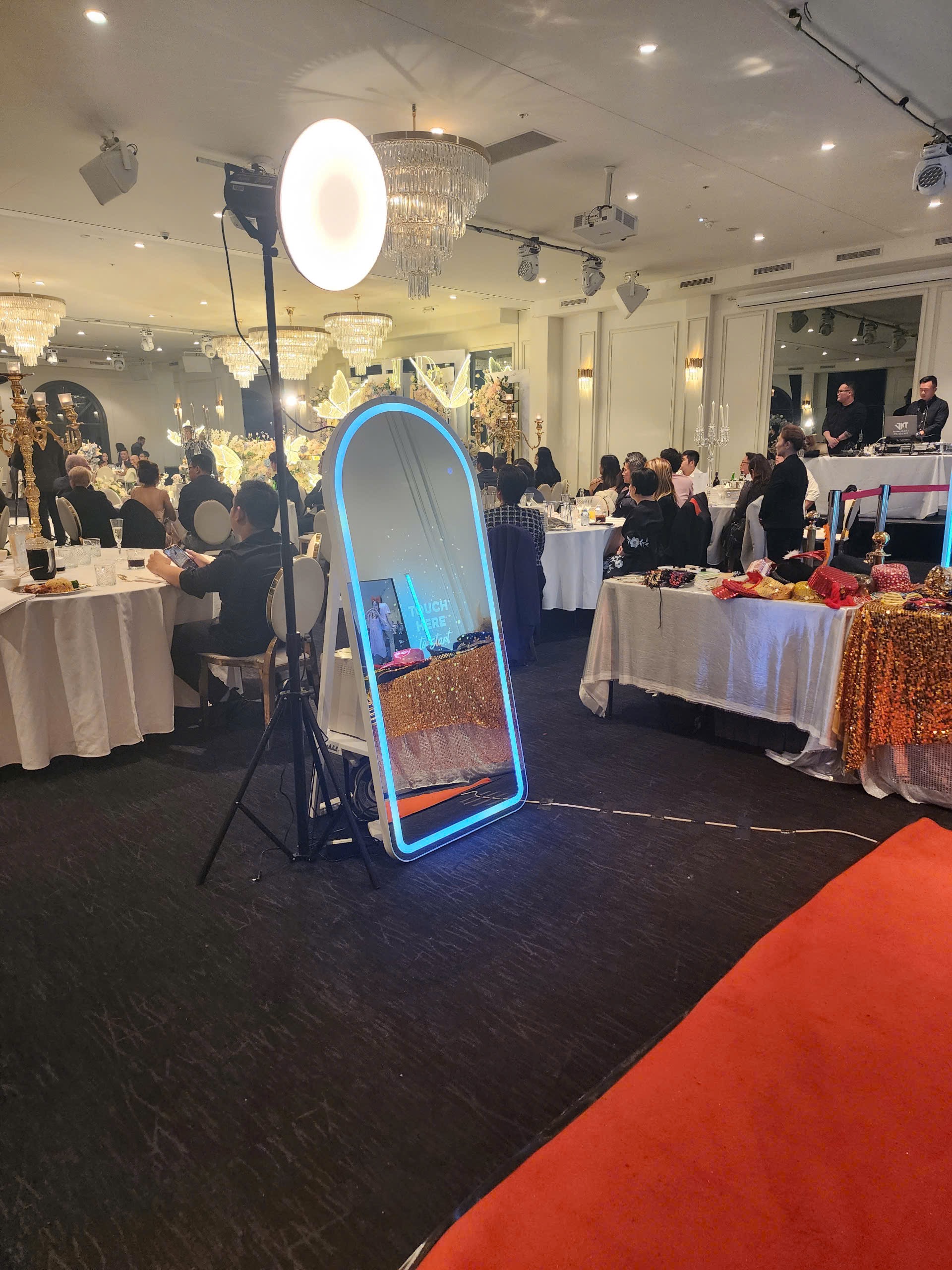 Mirror booth wedding venue